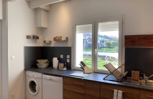Montignac-Charente House | Holiday Home 'La Maison D’eloi' with Shared Pool, Private Terrace and Wi-Fi