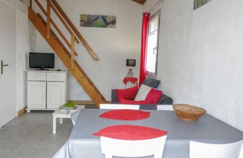 La Flotte House | Holiday Home La Touche-1 by Interhome