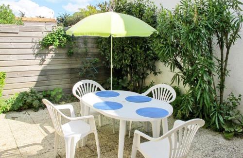 La Flotte House | Holiday Home La Touche-2 by Interhome
