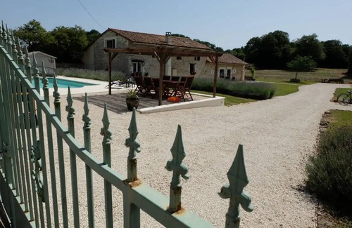 Maire-Levescault House | House ∙ 2 bedrooms ∙ 5 guests