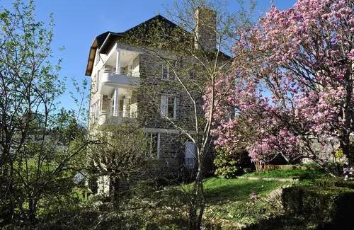 Uzerche House | House ∙ 7 bedrooms ∙ 14 guests