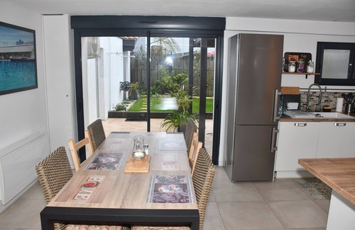 Anglet House | House 7 pers, 3 bedrooms, 2 bathrooms, quiet area, near beach and golf course.
