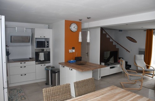 Anglet House | House 7 pers, 3 bedrooms, 2 bathrooms, quiet area, near beach and golf course.
