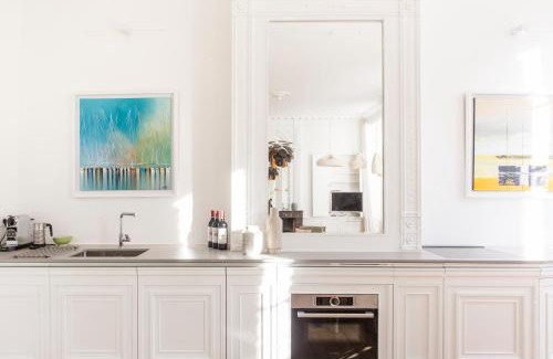Bordeaux Golden Triangle Apartment | Intendance beautiful apartment