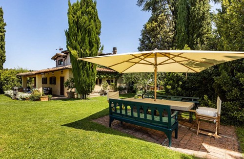 Figline e Incisa Valdarno Villa | 800 m² Villa ∙ 9 bedrooms ∙ 22 guests