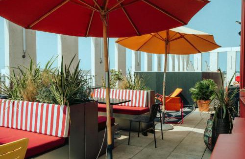 Saint Jean Station District Hostel | JOST Hostel Bordeaux Gare St Jean