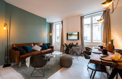 Biarritz City Centre Apartment | L'ATELIER KEYWEEK Vintage Duplex Apartment with Parking Biarritz Center