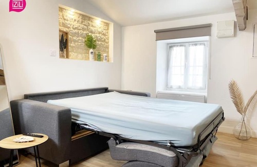 Centre Ville Apartment | La Brèche Niortaise by CozyLife - Centre Ville- Gare