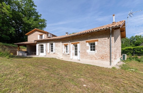Sainte-Livrade-sur-Lot House | La maison dans la nature - Cadre exceptionnel au bord de cours d'eau