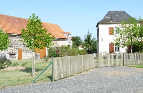 Leigne-les-Bois House | La Maison D'angel - Coussay-les-bois