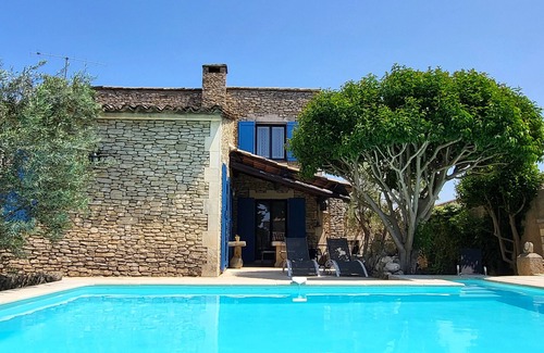 L'Isle-sur-la-Sorgue Villa | La Massette du Cheval Blanc * Villa of Character in stone