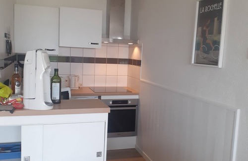 La Rochelle Apartment | La Rochelle Les Minimes: Bright apartment beach 20 meters