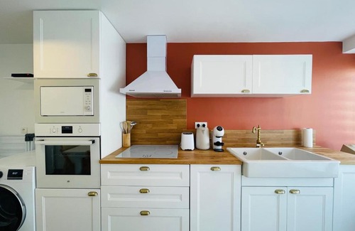 Saint-Jean-d'Angely House | La Touzetterie