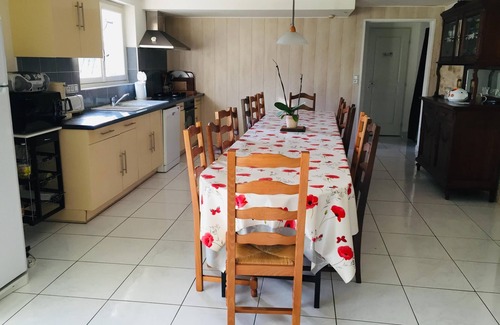 Creysse Villa | Large independent house with handicap access. Swimming pool, Parking, private.