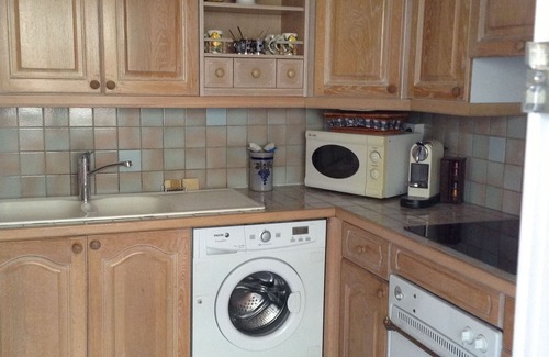 Menton Apartment | - Large new 2-room apartment in town center with 5 beds and closed garage