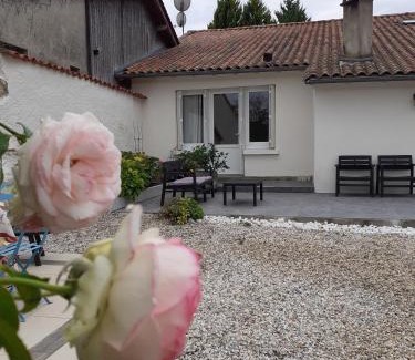 Saint-Aulaye-Puymangou Bed & Breakfast | le bois du mas