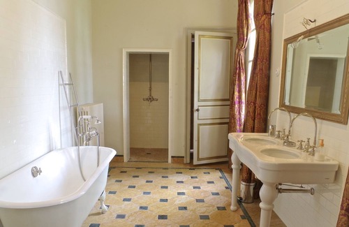 Izon House | Magnificent 350 m² holiday home in the Bordelais, 6 bedrooms, with swimming pool