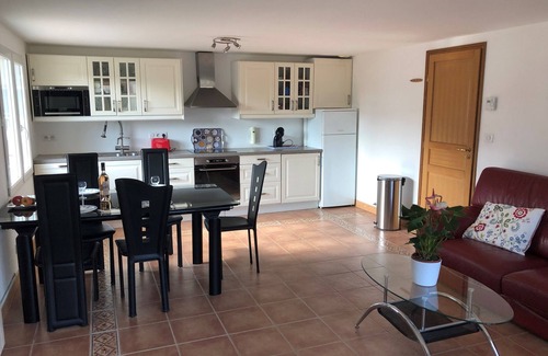 Saint-Georges-de-Didonne House | Maison Entiere 200 M² 12/15 Pers. Piscine Privee- 400m Plage Royan Parc - Calme