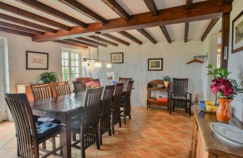 Lusignac House | Maswari en Drapeau