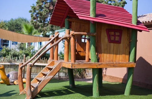 Les Restanques House | Mobile home rental 4 people in a campsite by the sea