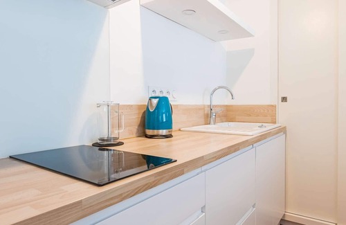 Saint-Jean-de-Luz City Center Apartment | Modern Studio, 220m from Beach, Historic Center