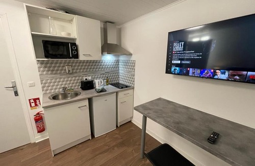 Centre Ville Apartment | Monde-idéal-Coeur de Niort-calme-Wifi-Netflix