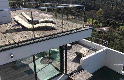 Seignosse Villa | Overlooking the golf course, exceptional villa with views of the Pyrenees and the ocean