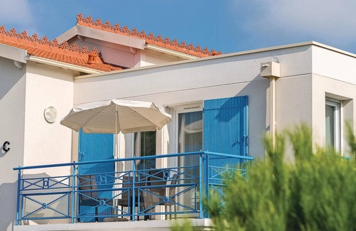 Saint-Palais-sur-Mer Apartment | Pet friendly apartment