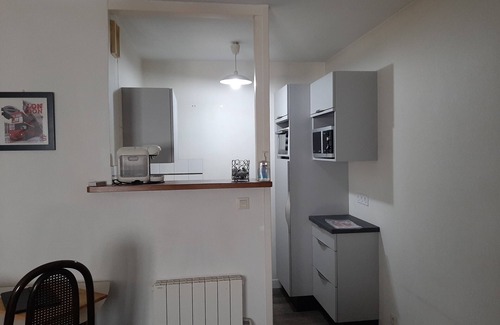 La Rochelle City Centre Apartment | Pleasant T2 excellent location near the old port secure parking, Wifi