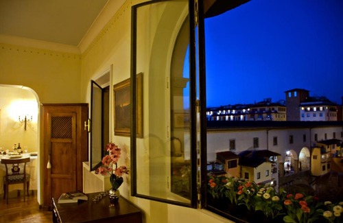 San Niccolo Apartment | Ponte Vecchio Amazing View