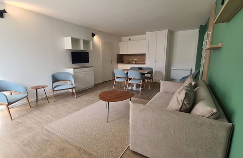 Verdelais Apartment | PREMIERE PIERRE