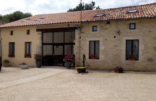 Lezay House | Private pool, spacious - can walk to local town