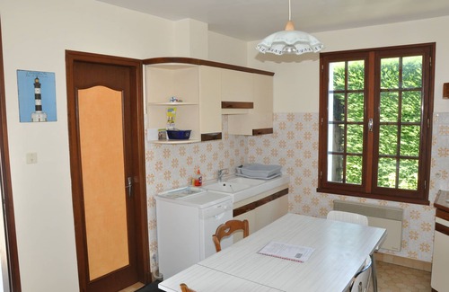 Saint-Denis-d'Oleron House | Promotion: House 6 pers, enclosed land 600m2, 400m beach, sea and shops