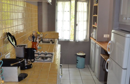L'Isle-sur-la-Sorgue Cottage | PROVENCAL GITE WITH SWIMMING POOL IN SAINT ANTOINE, ISLE SUR LA SORGUE