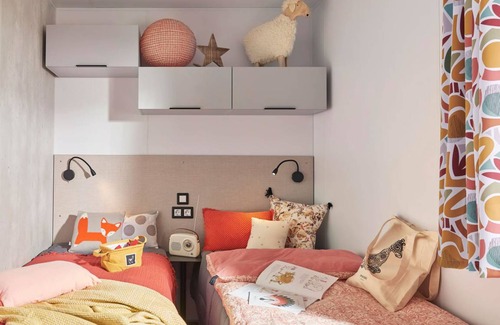 Saint-Trojan-les-Bains RV Rental | Recreational vehicle (RV) ∙ 2 bedrooms ∙ 4 guests