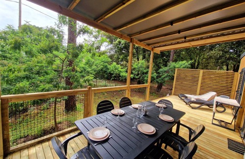 Saint-Trojan-les-Bains RV Rental | Recreational vehicle (RV) ∙ 2 bedrooms ∙ 4 guests