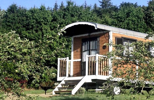 Chamberet RV Rental | Recreational vehicle (RV) ∙ 1 bedroom ∙ 5 guests