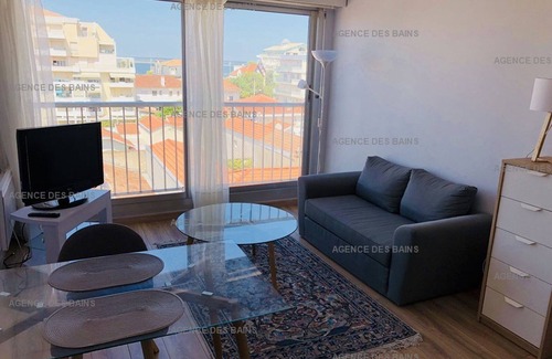 Arcachon Apartment | Renovated Studio Cabin 200m from Beach - Private Parking