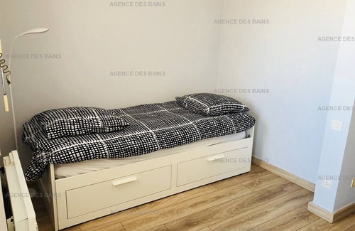 Arcachon Apartment | Renovated Studio Cabin 200m from Beach - Private Parking