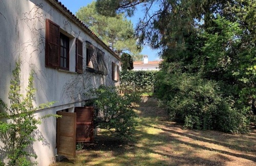 Saint-Georges-de-Didonne House | Saint Georges de Didonne - LARGE FAMILY HOME with enclosed land