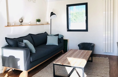 Port District House | Single storey house / shops-market and beach on foot!