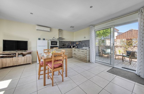 Montagne House | Small House in the Heart of the Vineyards – Comfortable Getaway with Air Conditioning