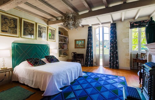 Samonac Other | Splendid chartreuse in the heart of its vineyards