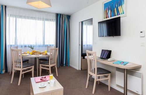 La Rochelle Apartment | Studio flat ∙ 1 bedroom ∙ 3 guests