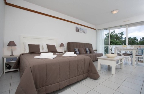Moliets-et-Maa Apartment | Studio flat ∙ 1 bedroom ∙ 2 guests