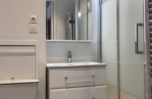 Arcachon Apartment | STUDIO + PARKING / 200 M FROM BEACHES, HARBOR AND SHOPS