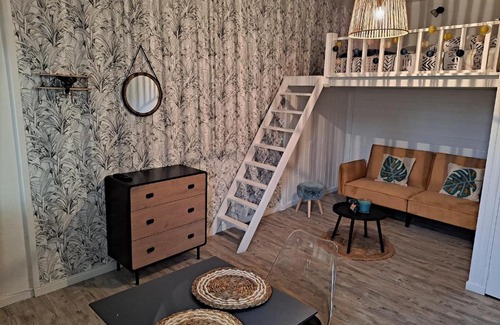 Rochefort Apartment | studio rénové et patio pour vélo