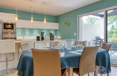 Grayan-Et-L'Hopital Villa | Stunning private villa for 8 people with WIFI, TV and terrace