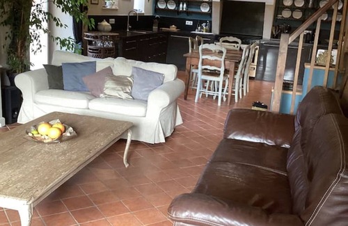 Bonnes House | Stylish home with private pool near Aubeterre- sur -Dronne
