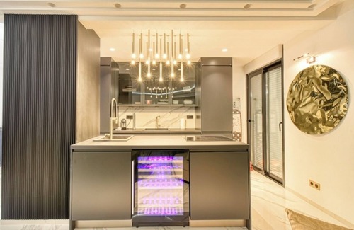 Cannes City Centre Apartment | Sumptuous 4-star accommodation*